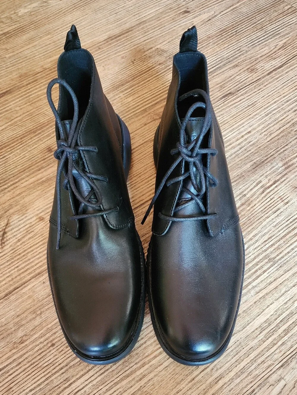 Size 10.5 Cole Haan Men's ZerograndBlack Leather Chukka Boots - Classic Lace-Up